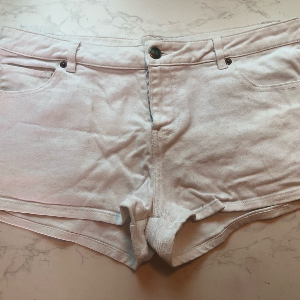 Low-Rise Light Pink Denim Jean Shorts